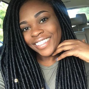 Meet your Posher, Lenessa